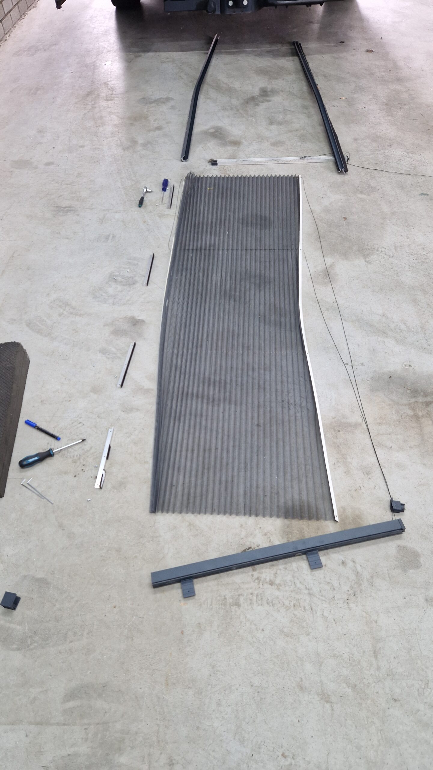 Grand california hor deur reparatie, koort vervangen