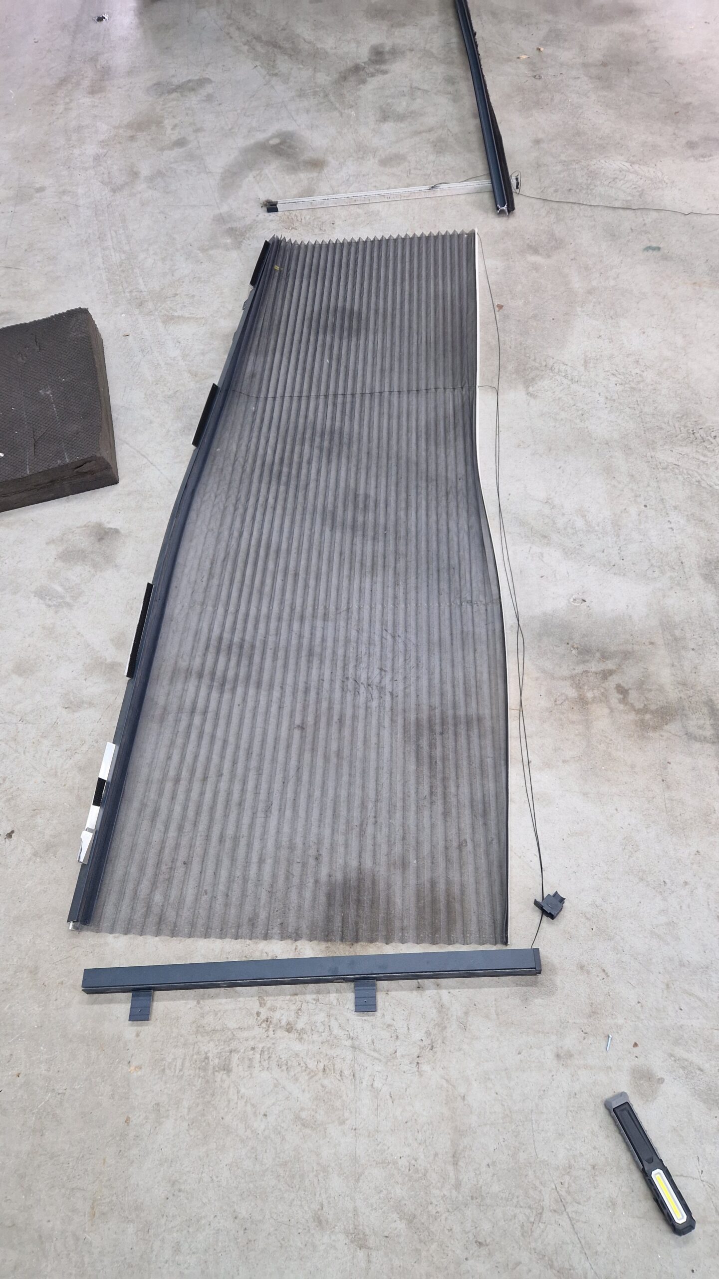 Grand california hor deur reparatie, koort vervangen